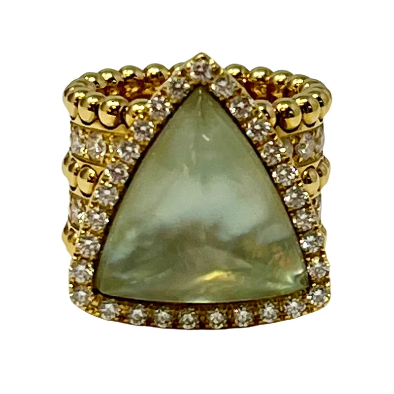 Damaso 18K Gold Ring with Triangular Shaped Green Amethyst