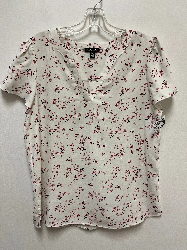 Top Short Sleeve By Hilary Radley In Cream, Size: S