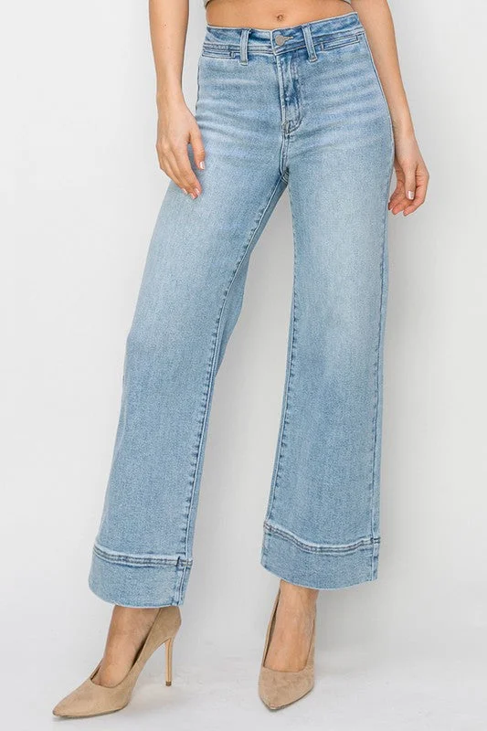 Wide Leg Medium Light Wash Jeans